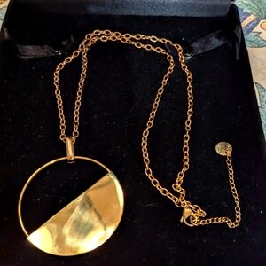 EDFORCE circle pendant with gold tone necklace
